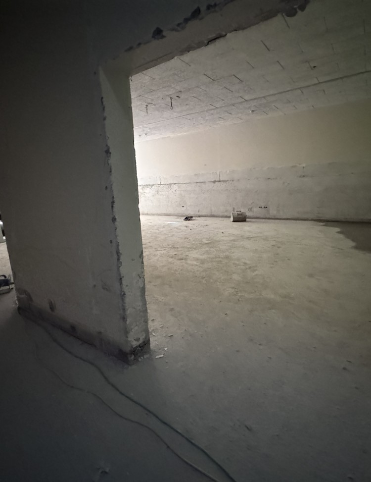 Die Turnhalle wurde aus Rohbau rückgestellt